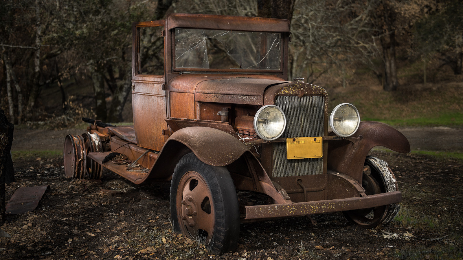 Haunting images of cars caught in the California wildfires | Classic